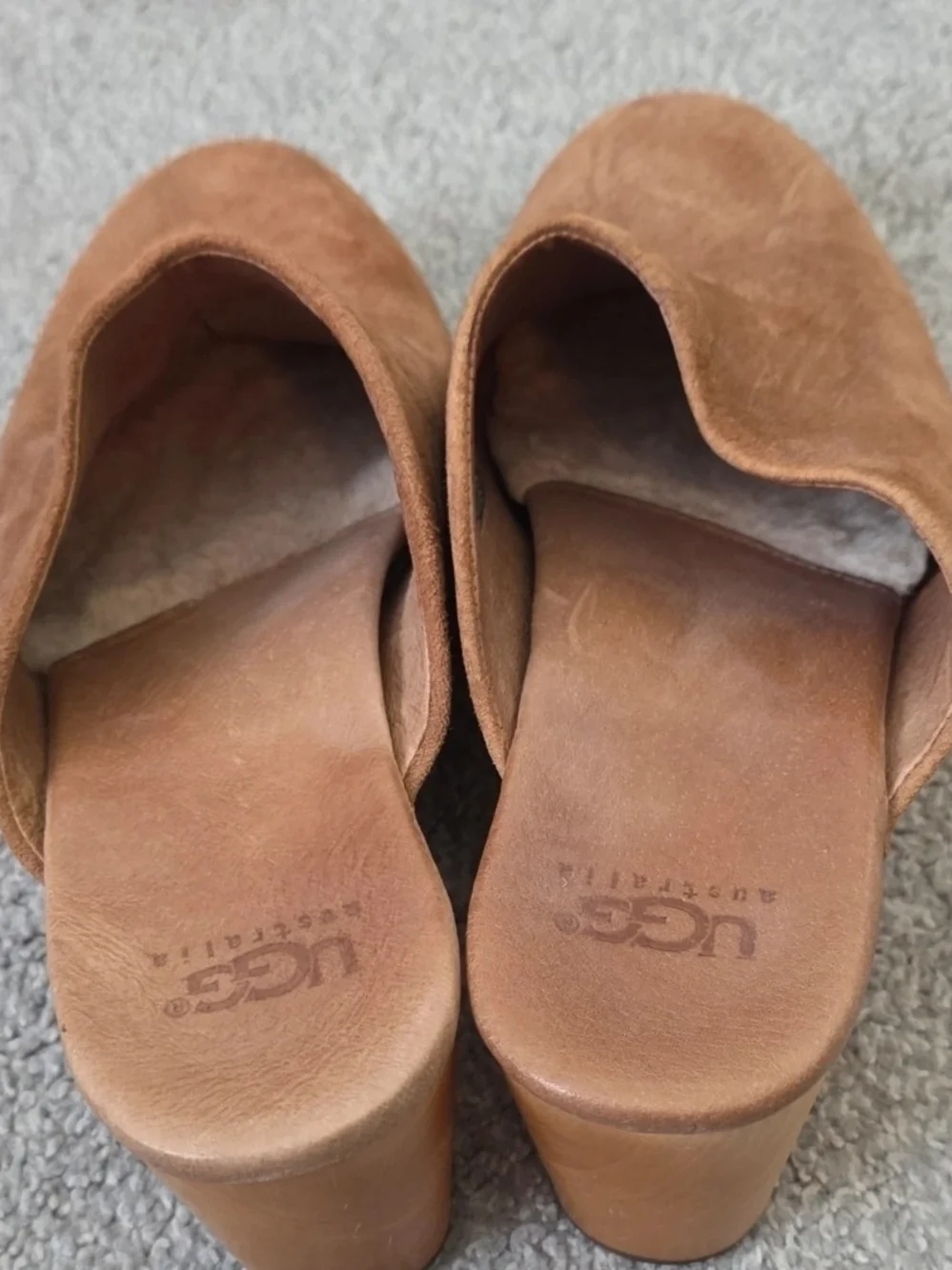 UGG Women’s Suede Clog Mule in Chestnut
